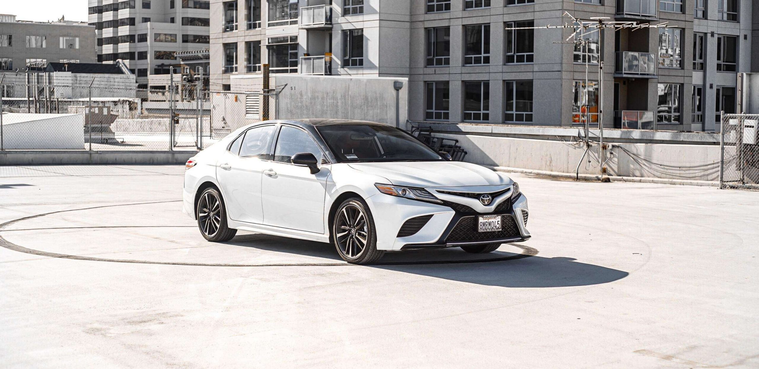 2019-toyota-camry-white-featured-image