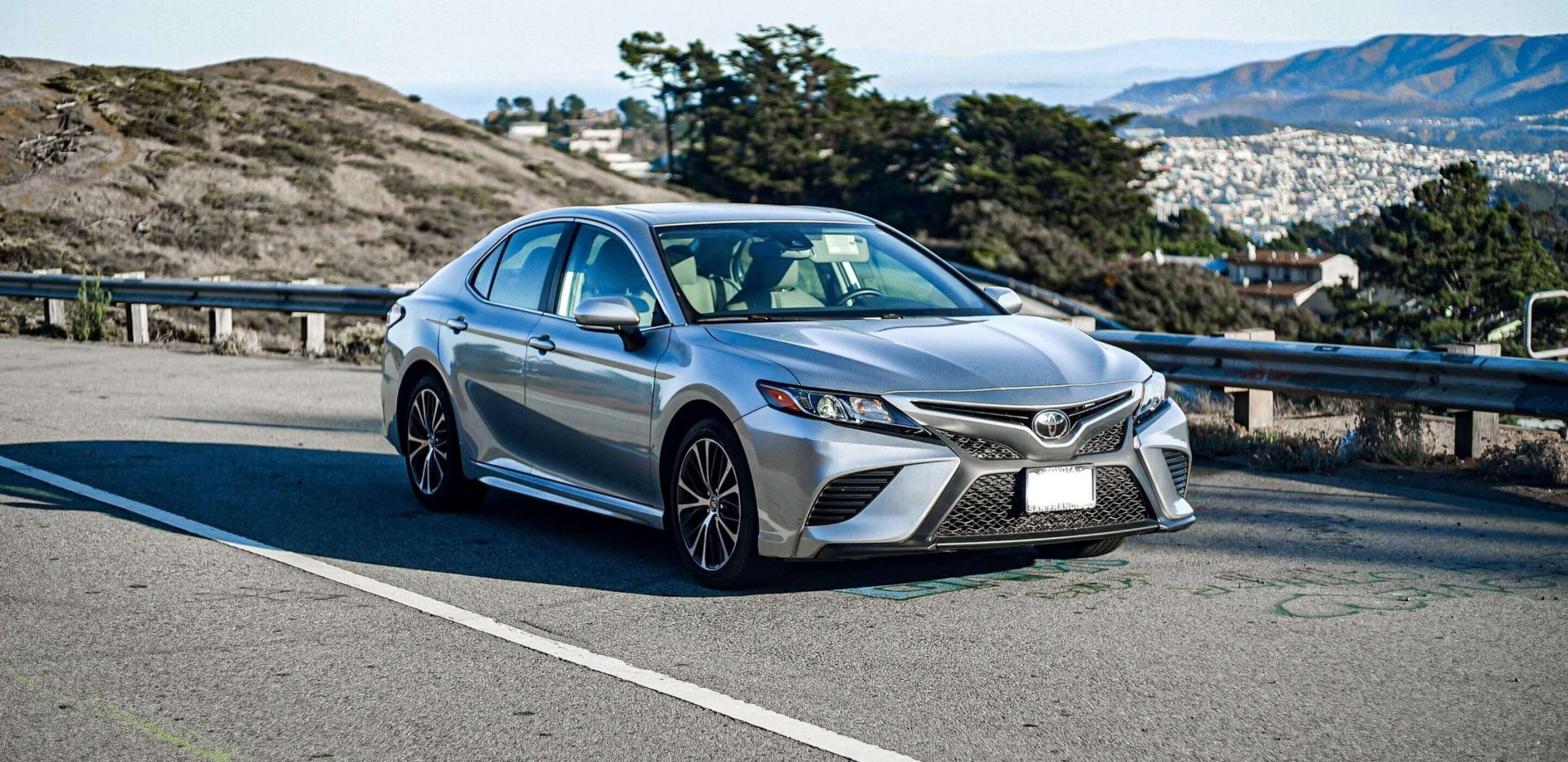 2019-silver-toyota-camry-featured-image